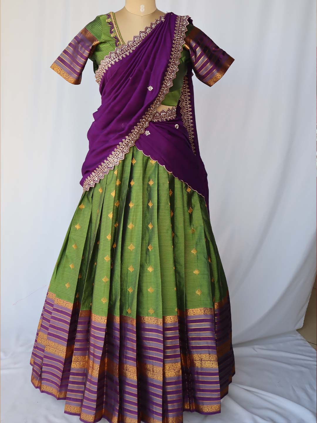 Manoranjitham Half Saree set