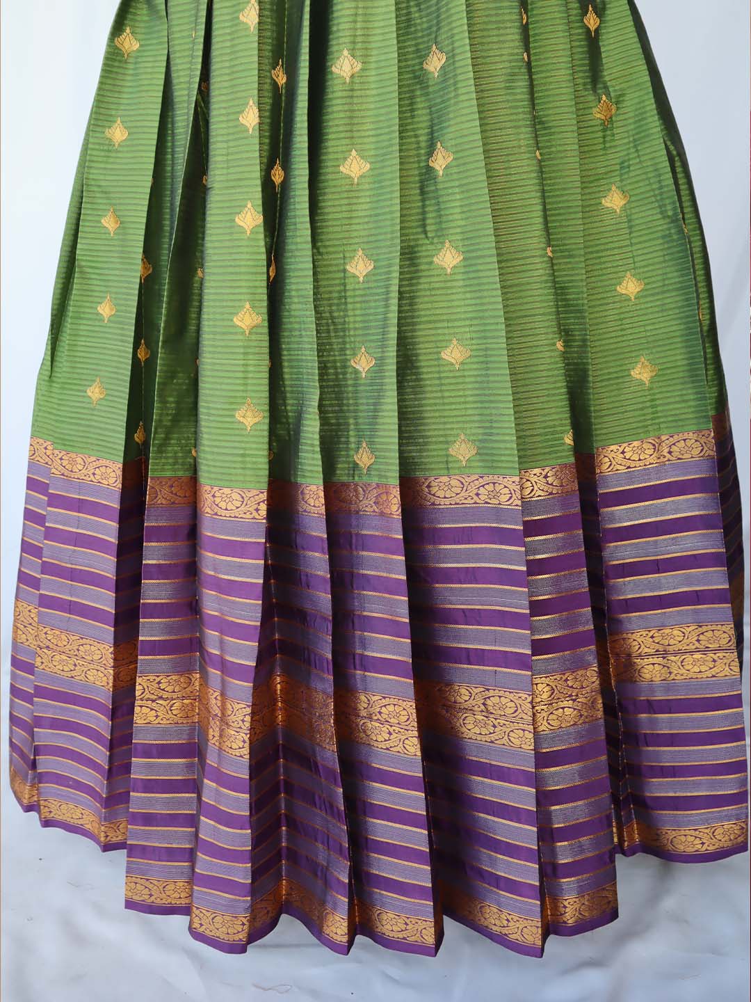 Manoranjitham Half Saree set