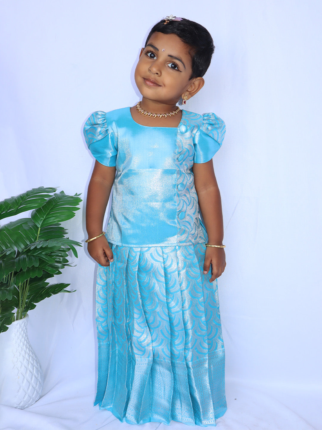 Velli Nilaa Royal Tissue Pavadai Set
