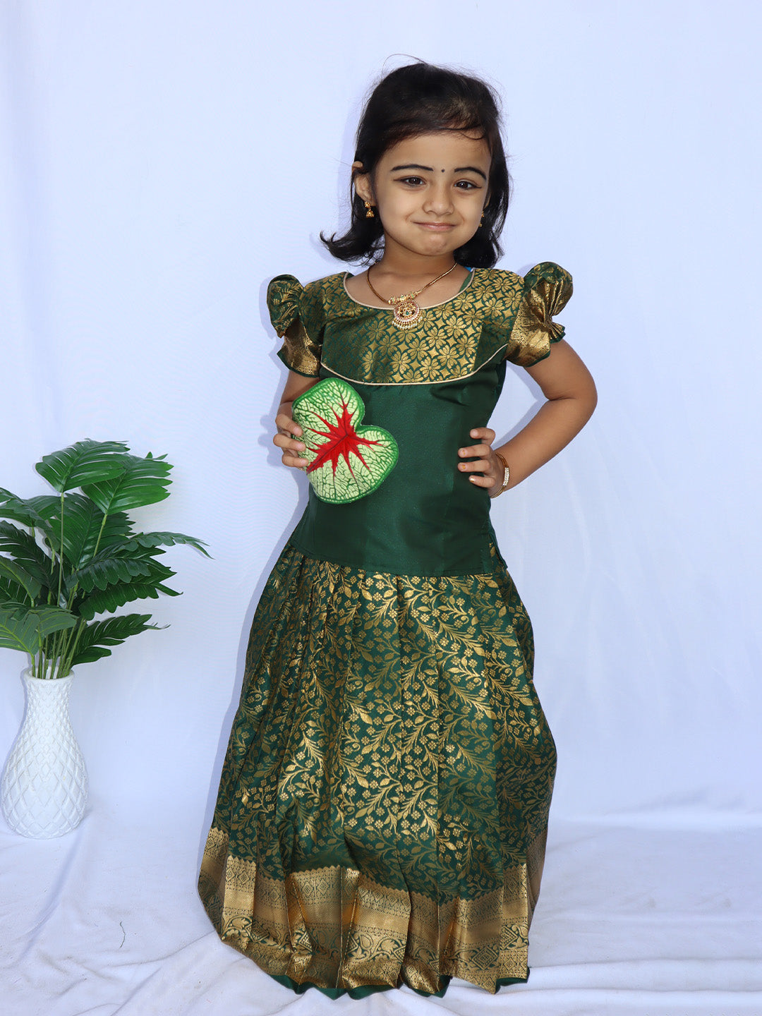 Maragatha Malar Classic Pavadai set