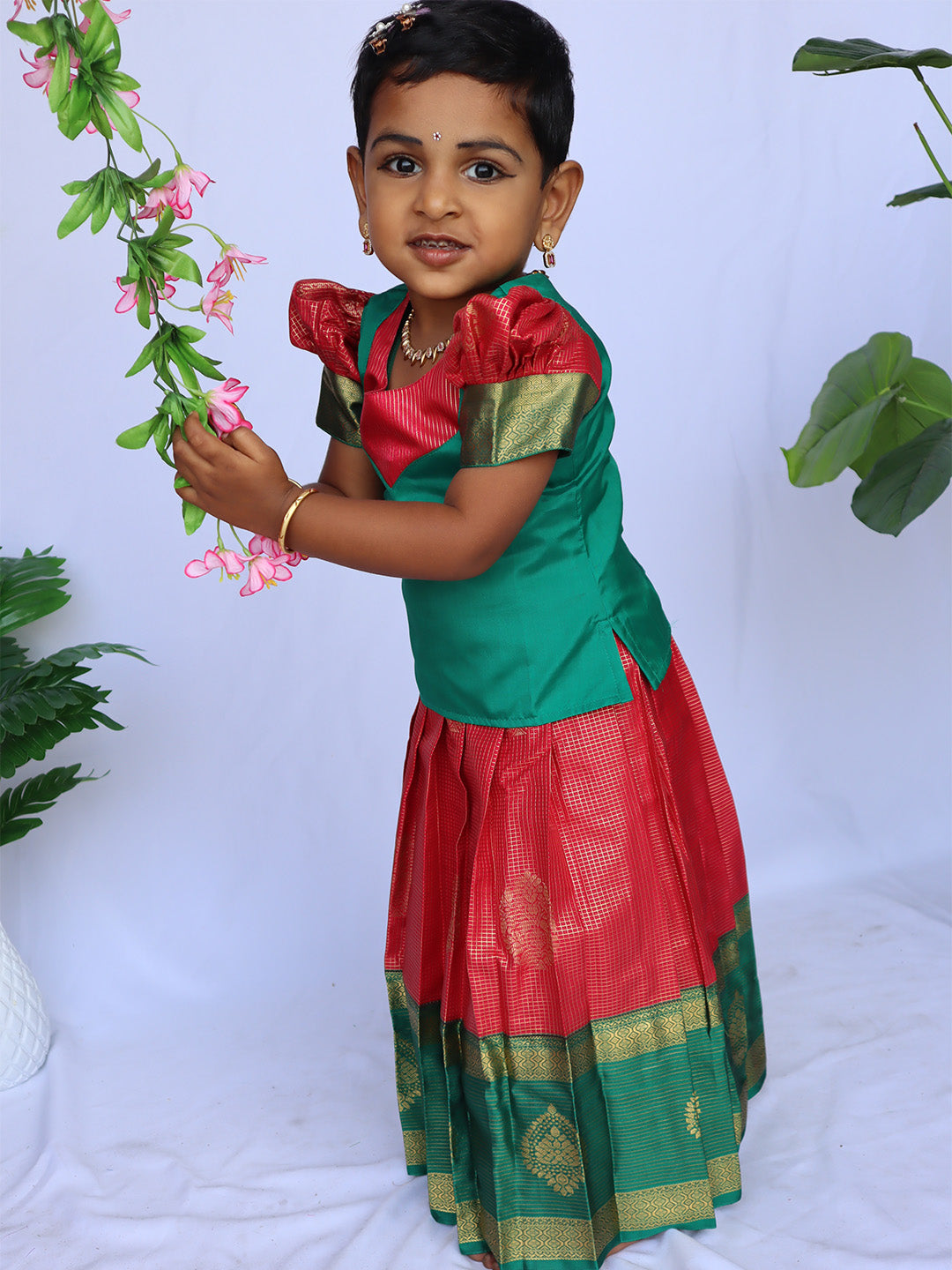 Kanakambari Festive Pavadai Set