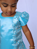 Velli Nilaa Royal Tissue Pavadai Set